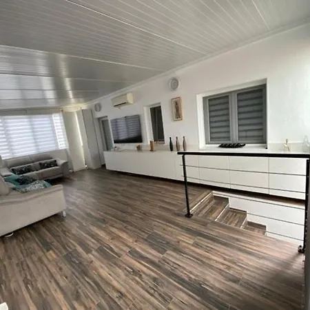 Belle Avec Piscine *