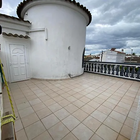 Belle Avec Piscine Empuriabrava