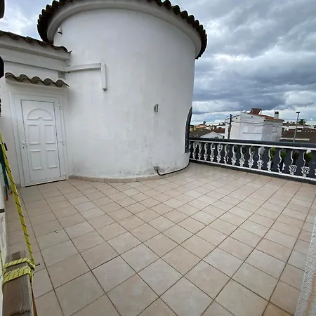 Belle Avec Piscine Empuriabrava