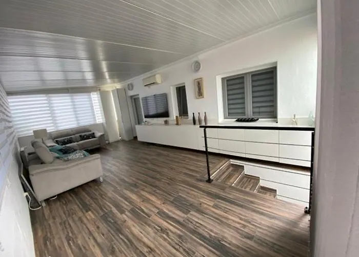 Belle Avec Piscine *