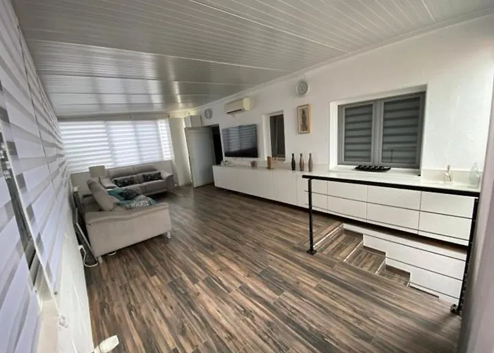 Belle Avec Piscine