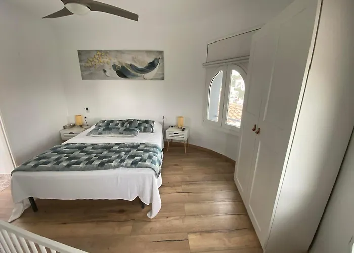 Belle Avec Piscine Villa Empuriabrava