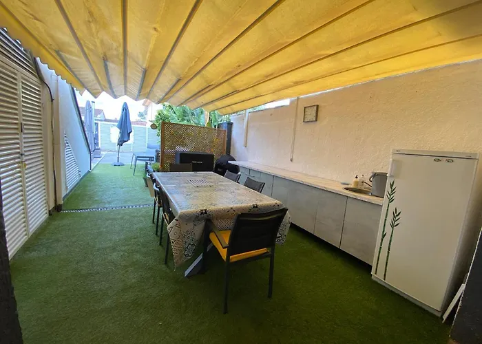 Belle Avec Piscine Villa