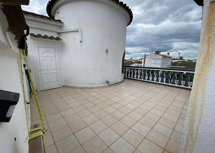 Belle Avec Piscine Empuriabrava