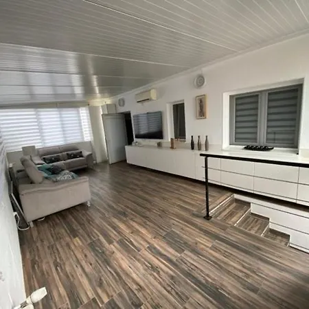 Belle Avec Piscine